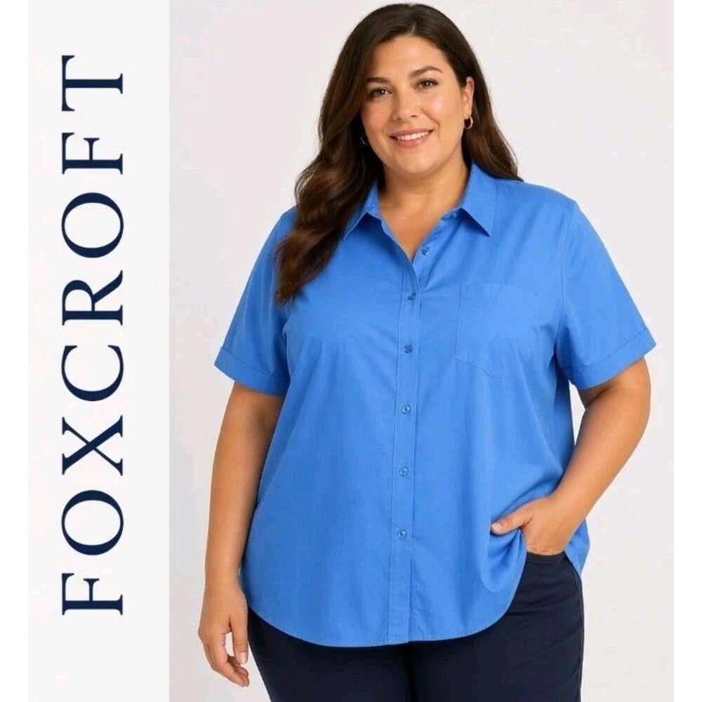NWT FOXCROFT Womens 24W Shaped Wrinkle Free Button Short Sleeve Blue Shirt Top